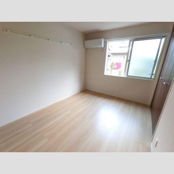 その他 (エアコン付いてます。)