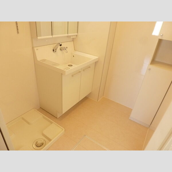 その他 (洗濯機置き場です。)