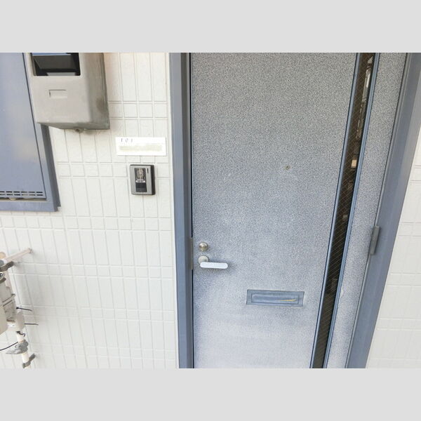 玄関 (玄関ドア)