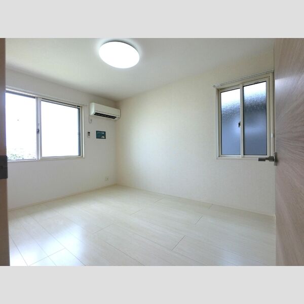 その他 (205洋室)