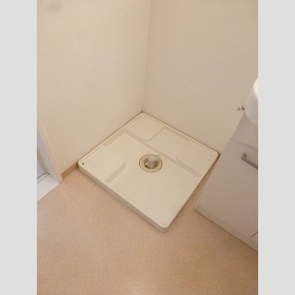 洗面所 (洗濯機置き場です。)