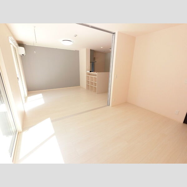 その他 (エアコン・照明付いてます。)