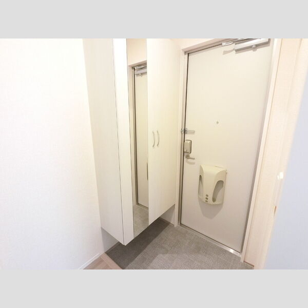 玄関 (玄関(203号室))