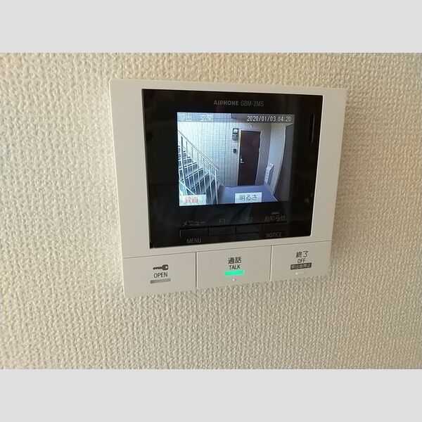 その他設備 (カラーTVモニター付きインターホン　録画機能付き)