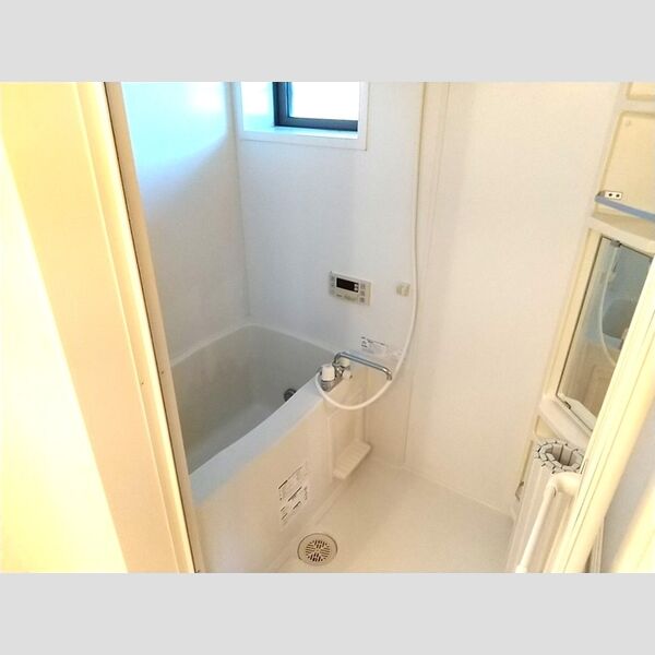 バス (バスルーム　追い焚き　換気窓付き)