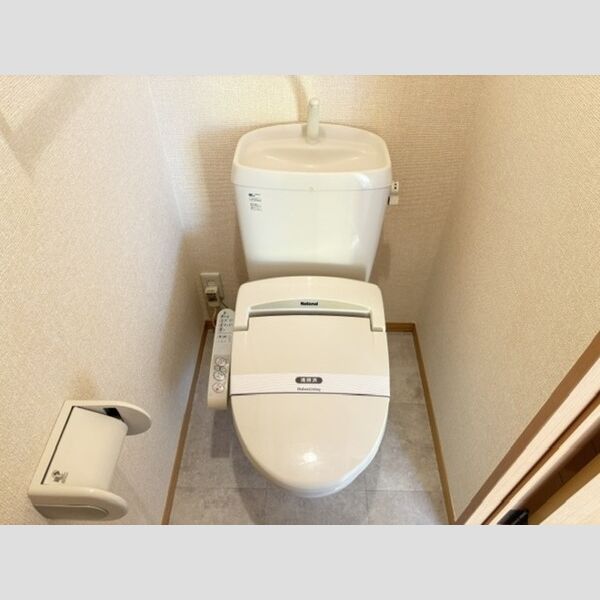トイレ (温水洗浄暖房便座)