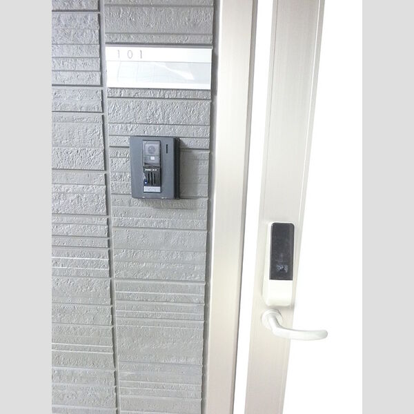 その他設備 (カードキーは防犯性が高く、施錠・開錠がスムーズ)