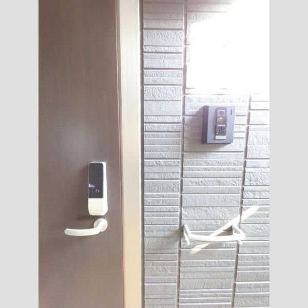 その他設備 (カードキーは防犯性が高く、施錠・開錠がスムーズ)