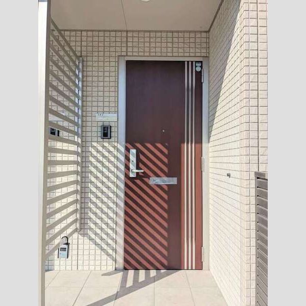 玄関 (玄関ドア)