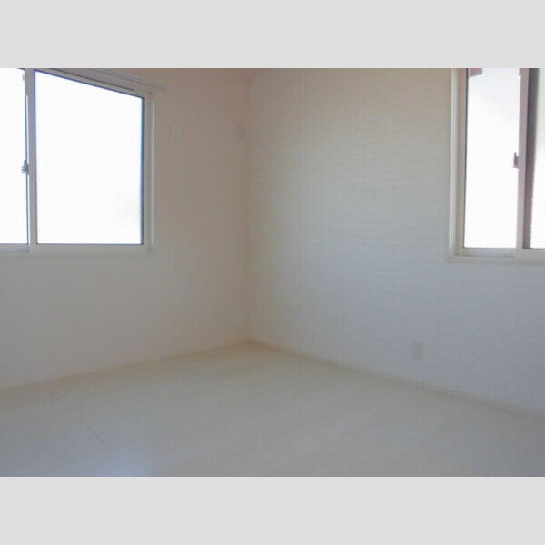 その他 (北側洋室です。)