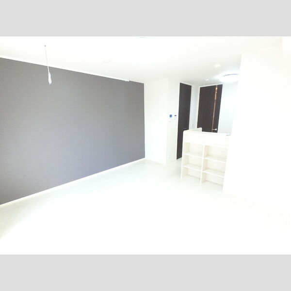 その他 (明るいフローリングフロアです。)