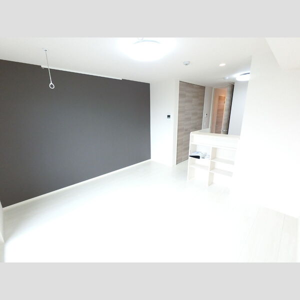 その他 (明るいフローリングフロアです。)