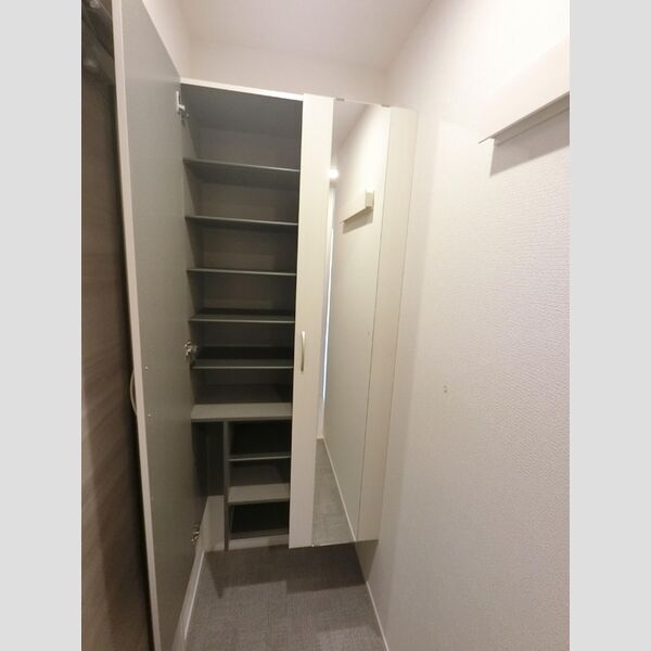 玄関 (201シューズボックス)