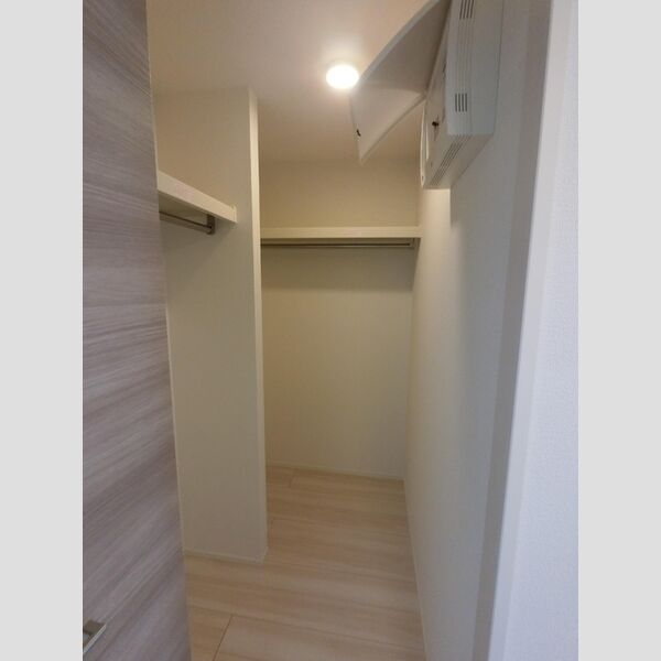 収納 (201クローゼット)