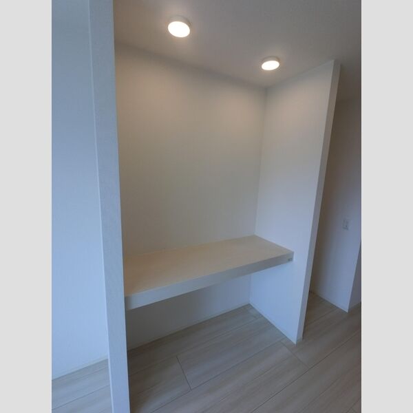 その他設備 (201ワークデスク)