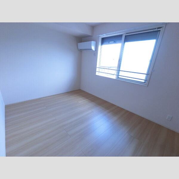 その他 (エアコン付いてます。)