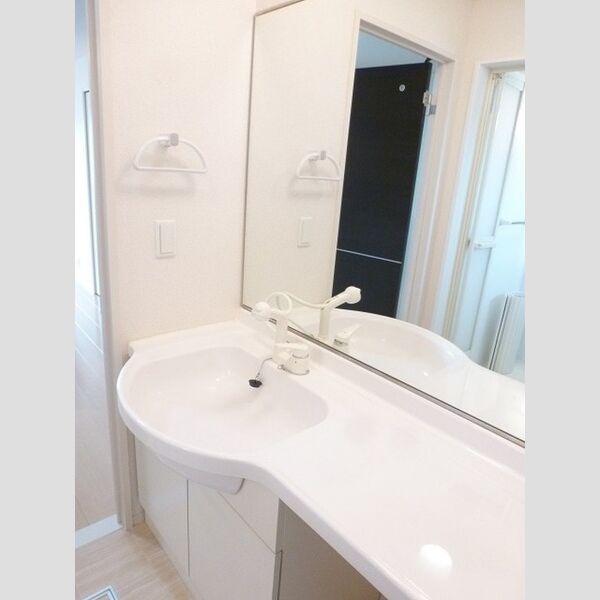 洗面所 (大型一面鏡付カウンター洗面化粧台)