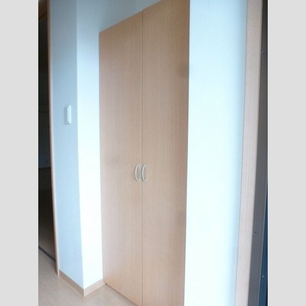 玄関 (トールタイプシューズボックスです。)