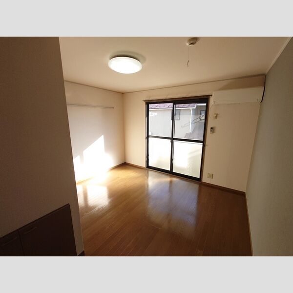 その他 (202　洋室)