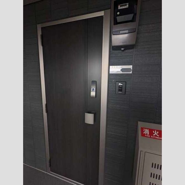 玄関 (玄関ドア)