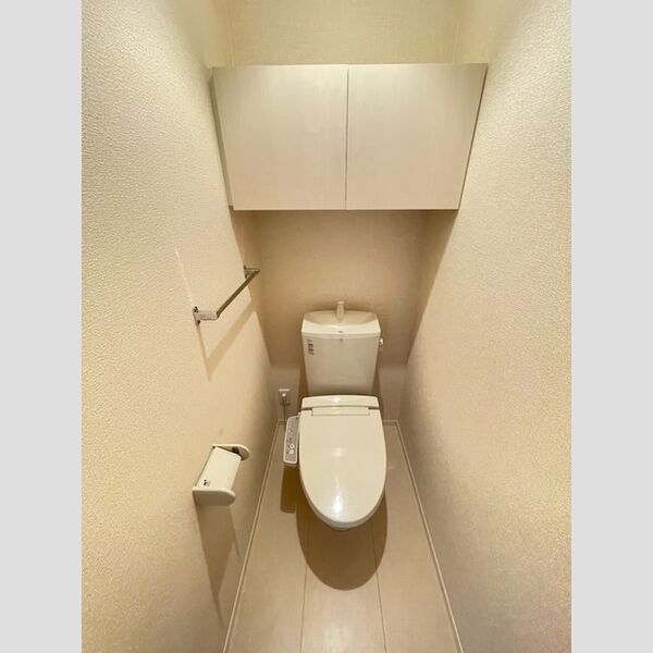 トイレ (温水洗浄暖房便座)