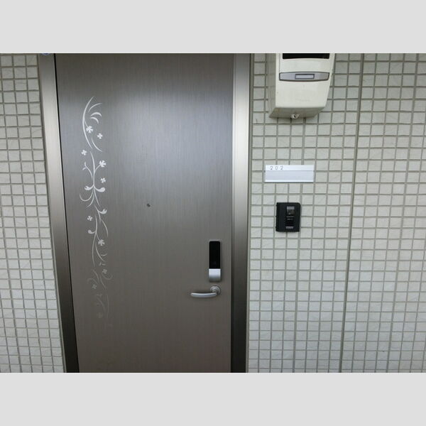 玄関 (玄関ドア)