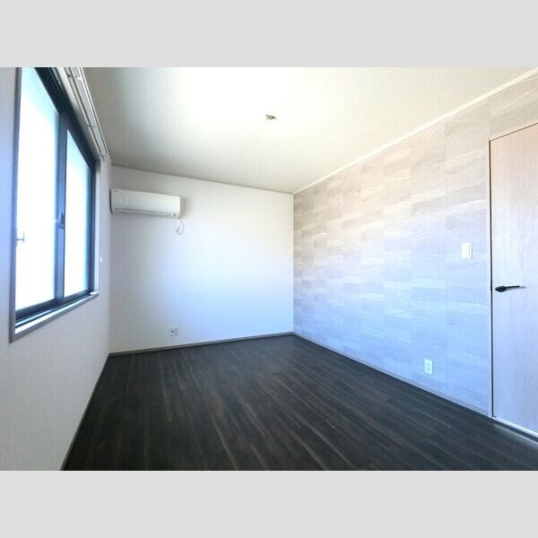 その他 (北側洋室)