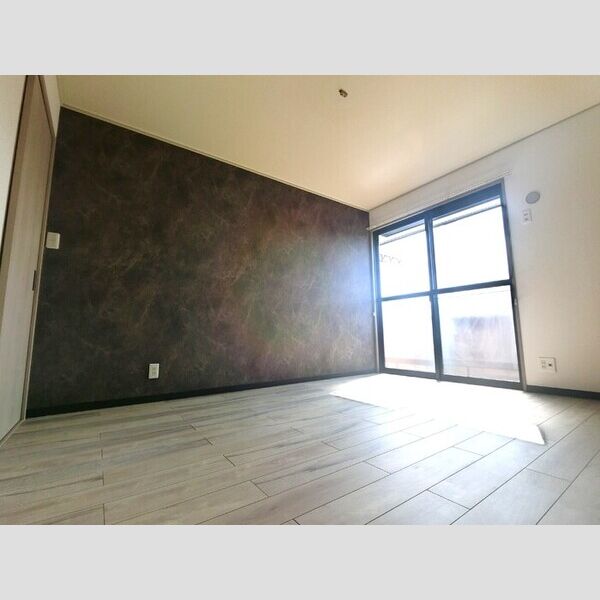 その他 (南側洋室)