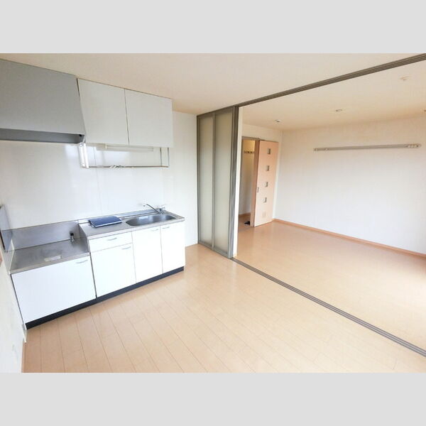 居室・リビング (ライトスルースクリーンで光を透しながらほどよく遮ります。)