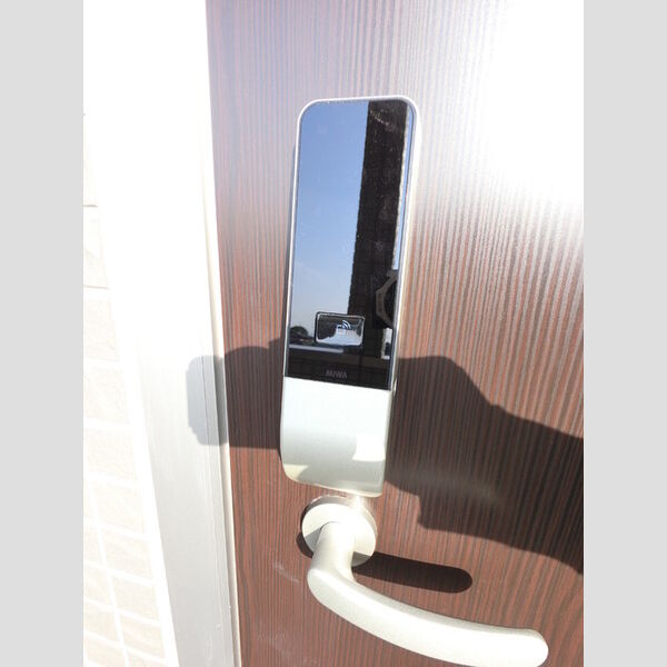 その他設備 (カードキーは防犯性が高く、施錠・開錠がスムーズ)