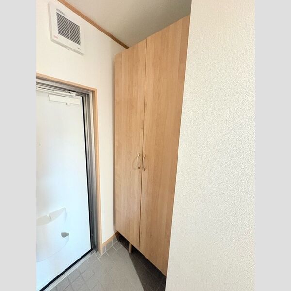 玄関 (シューズボックス)
