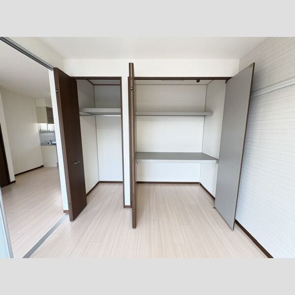収納 (クローゼット・物入)