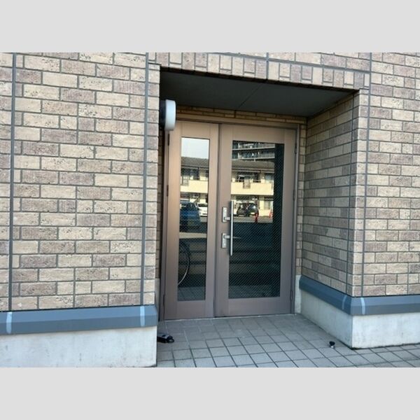 エントランス (エントランス)