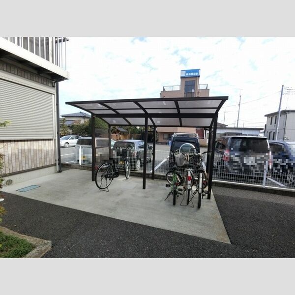 現地周辺 (駐輪場)