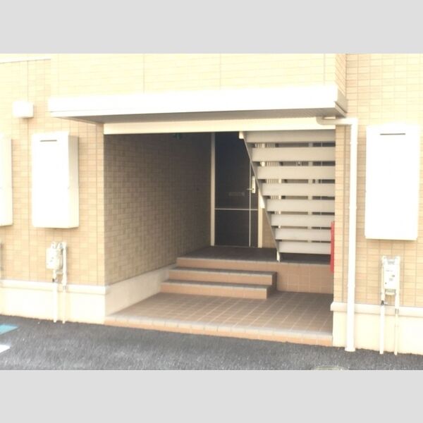 エントランス (エントランス)
