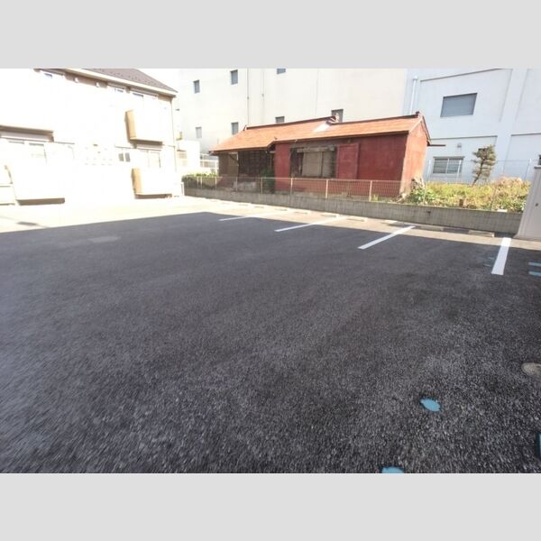 駐車場 (駐車場)