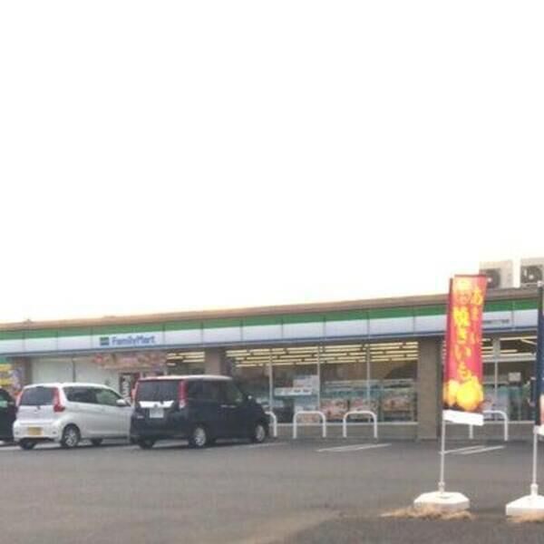 現地周辺 (ファミリーマート真岡荒町三丁目店(241m))