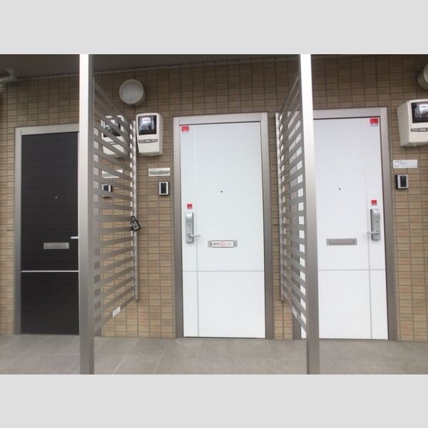 現地周辺 (エントランス)