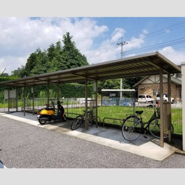 現地周辺 (駐輪場)