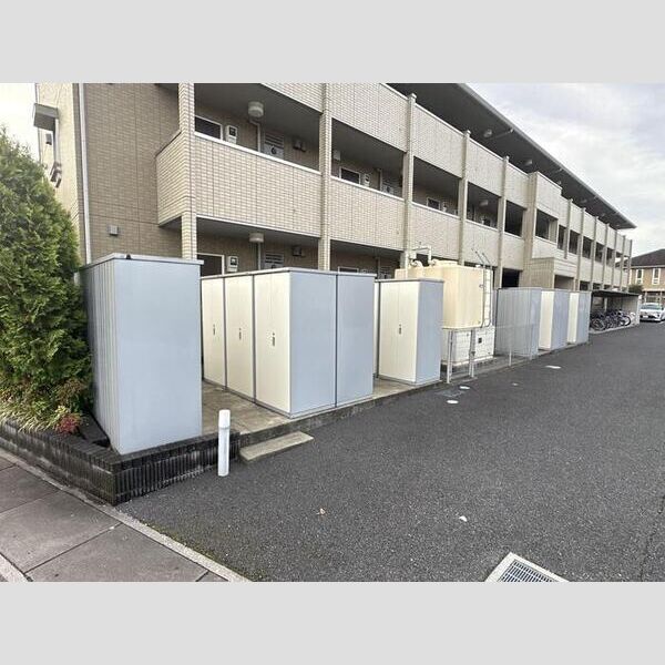 現地周辺 (物置)