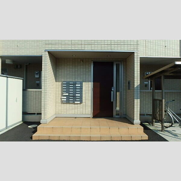 エントランス (エントランス)