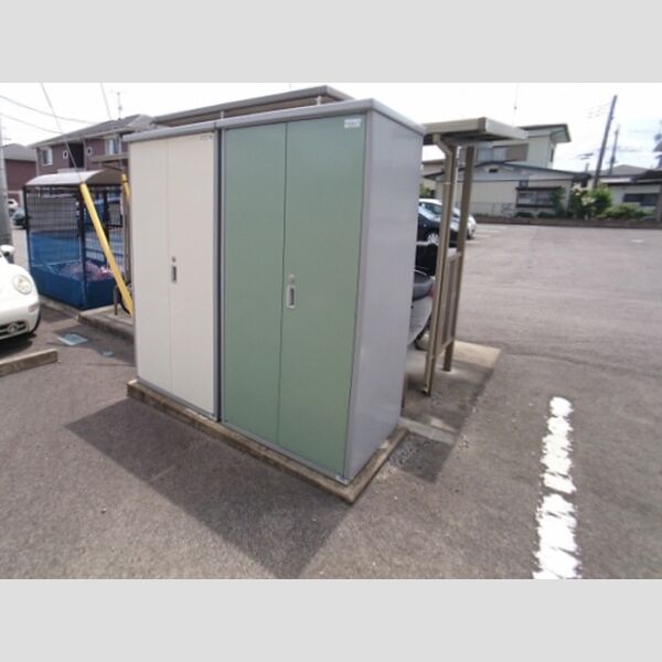 現地周辺 (物置)