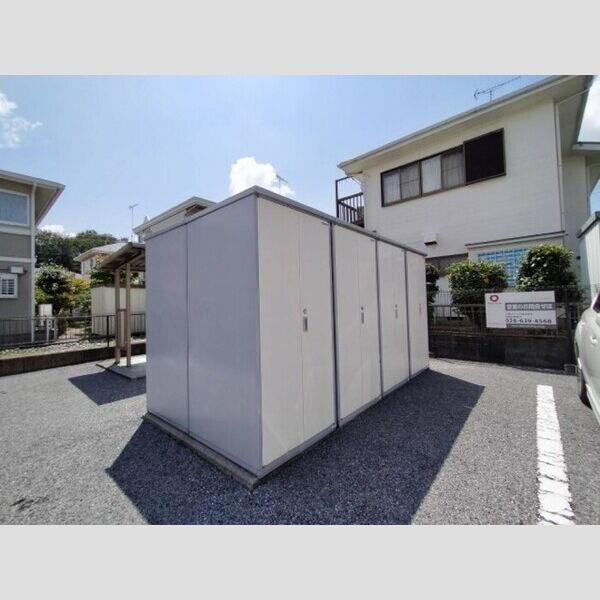 現地周辺 (物置)