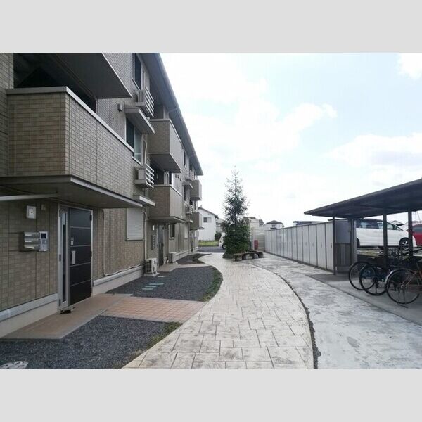 エントランス (エントランス)