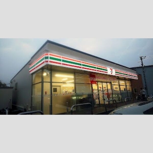 現地周辺 (セブンイレブン那須塩原新南店(677m))