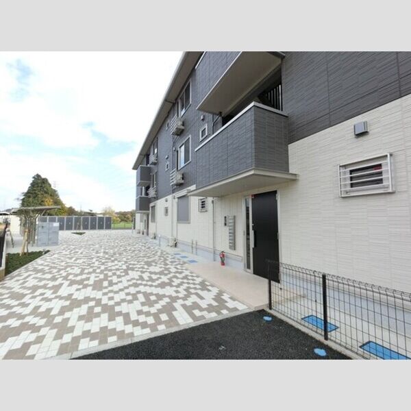 エントランス (エントランス)