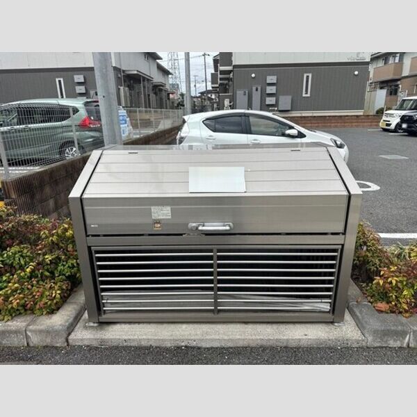 現地周辺 (ゴミ置き場)