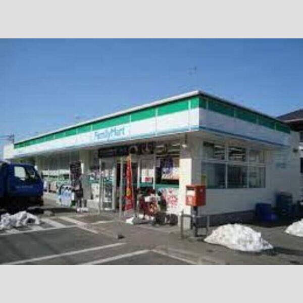 現地周辺 (ファミリーマート高根沢宝積寺店(751m))