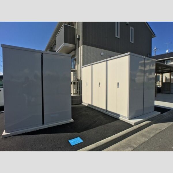 現地周辺 (外部物置)