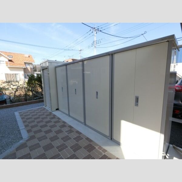 現地周辺 (外部物置)